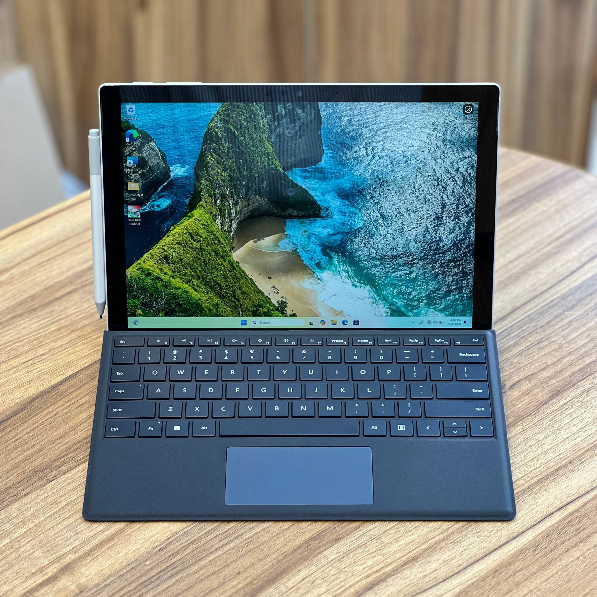 لپتاپ استوک ۱2.3 اینچی سرفیس مدل Surface Pro 7 i5 7300U 8GB DDR4 256GB SSD Intel Iris Plus